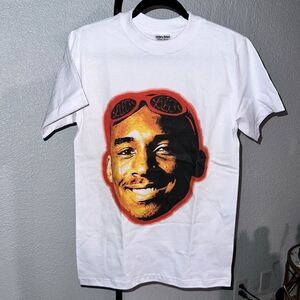 NWOT Shaka Wear Kobe Bryant Streetwear Essential Tee size S